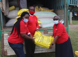 Action Aid Staff handing over their support to families affected by Nyiragongo